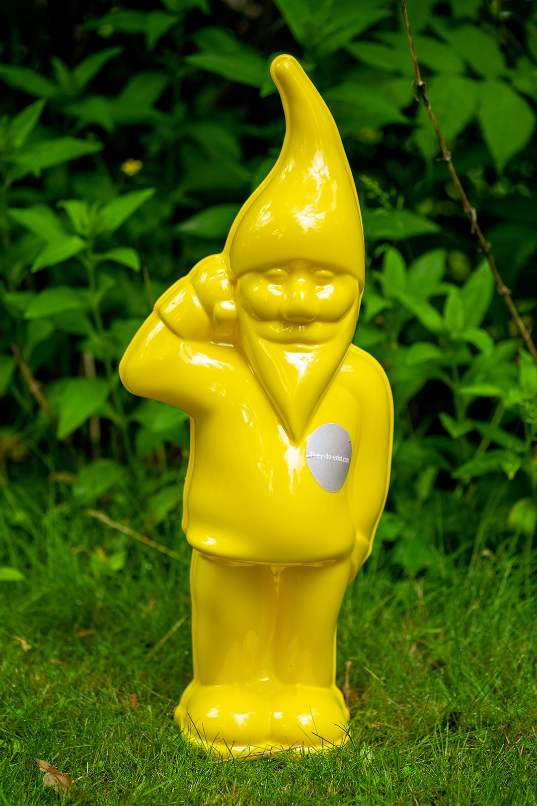 Krull magazine. Gardening Party. Garden gnome